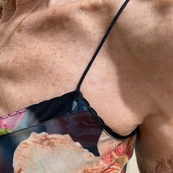 TED BAKER — Rich Watercolor Floral Camisole - SZ MEDIUM - Picture 2 of 5